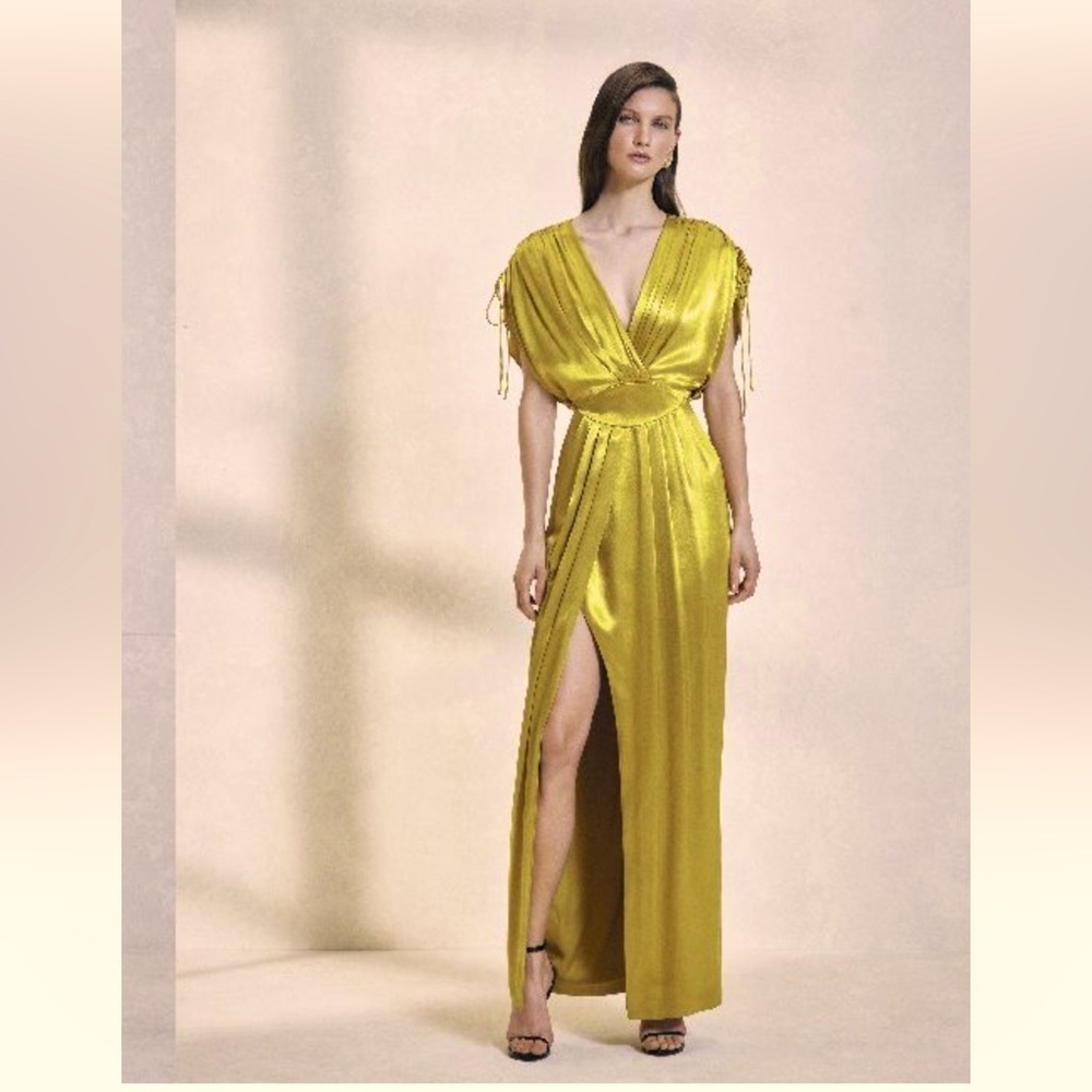 Green night dress